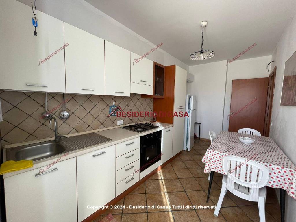 appartamento in affitto a Campofelice di Roccella