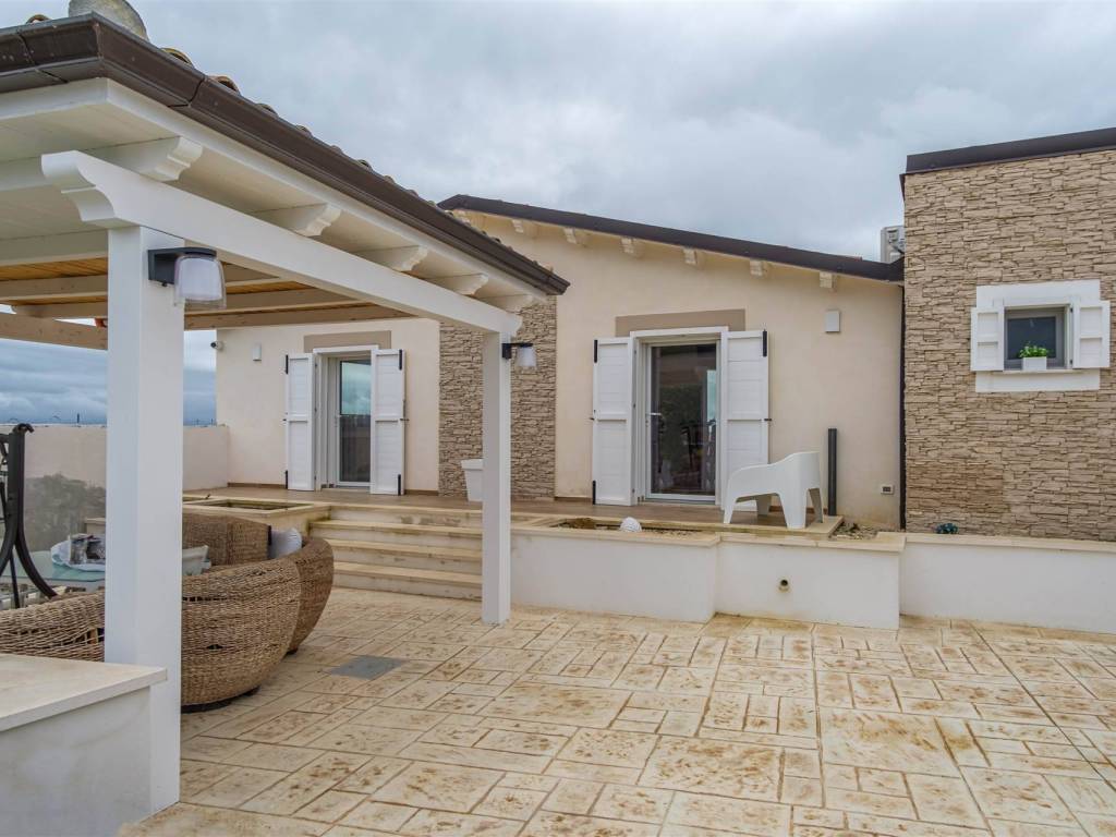 casa indipendente in affitto a Camporeale