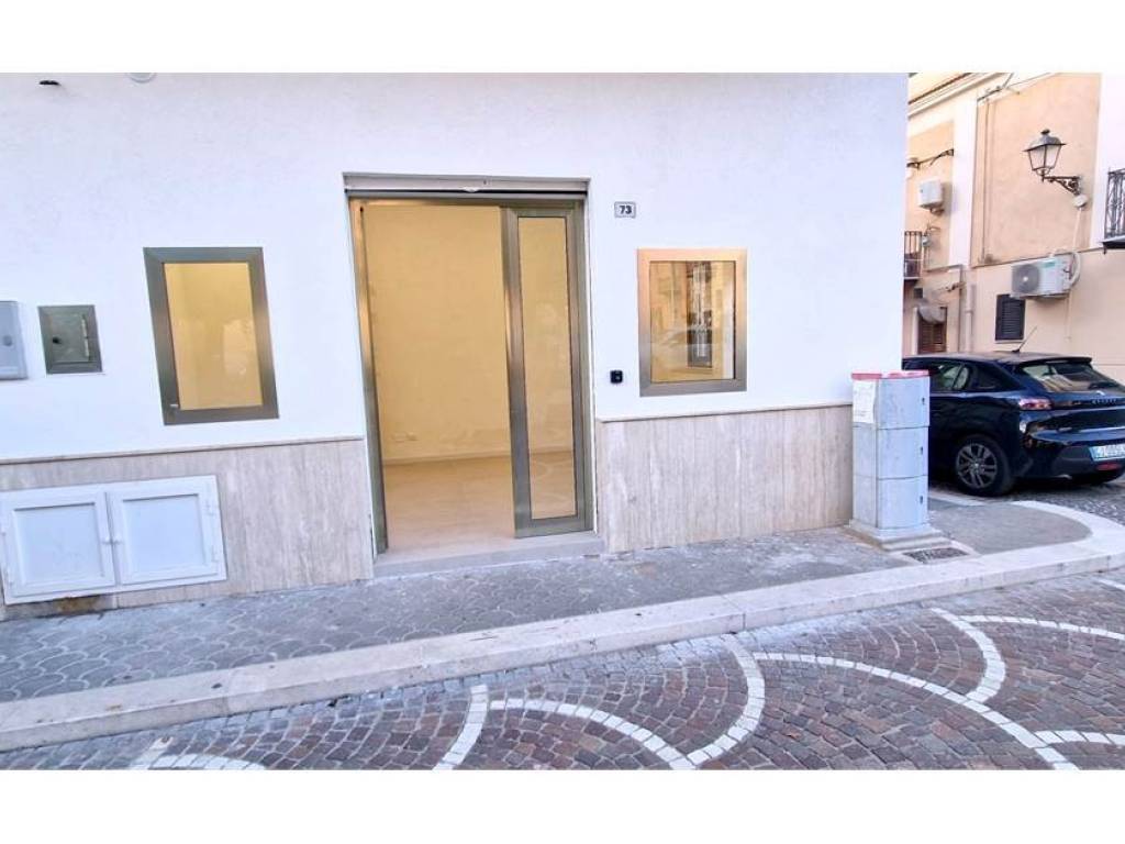 negozio in affitto a Capaci