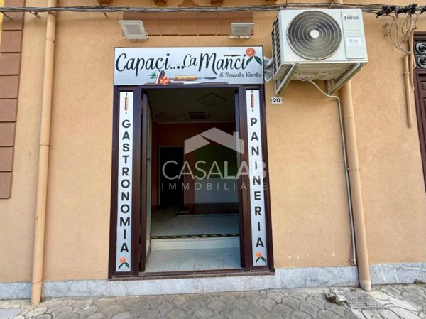 negozio in affitto a Capaci