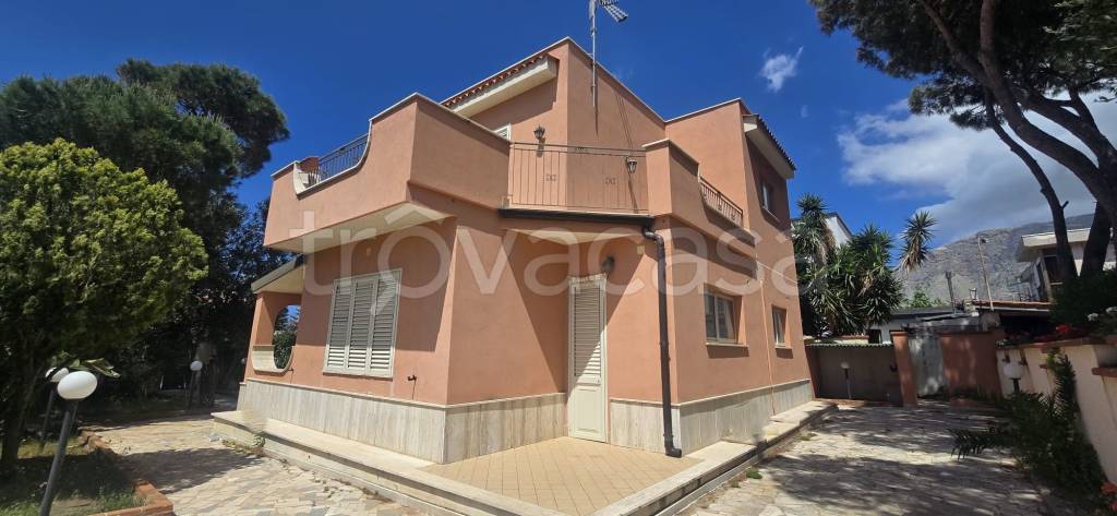 casa indipendente in affitto a Capaci