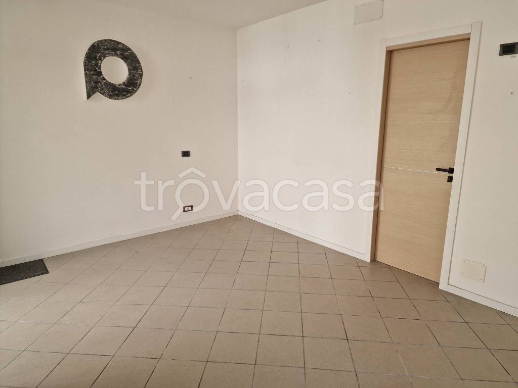 negozio in affitto a Capaci