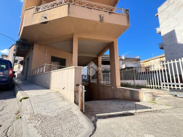 negozio in affitto a Carini