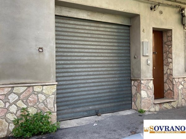 locale commerciale in affitto a Carini
