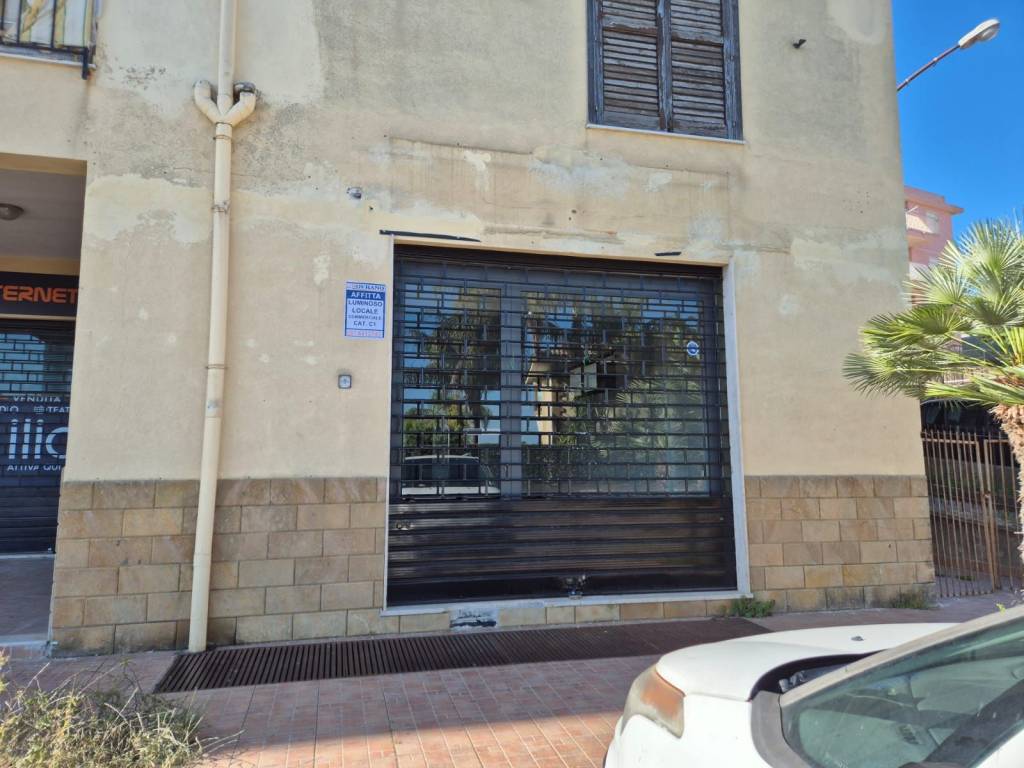 negozio in affitto a Carini