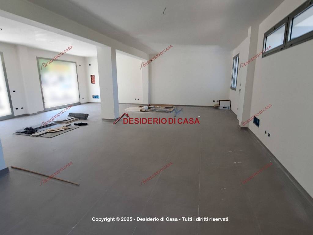 negozio in affitto a Carini in zona Villagrazia di Carini