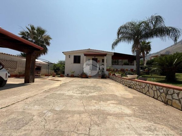 casa indipendente in affitto a Carini