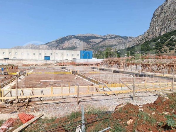 locale commerciale in affitto a Carini