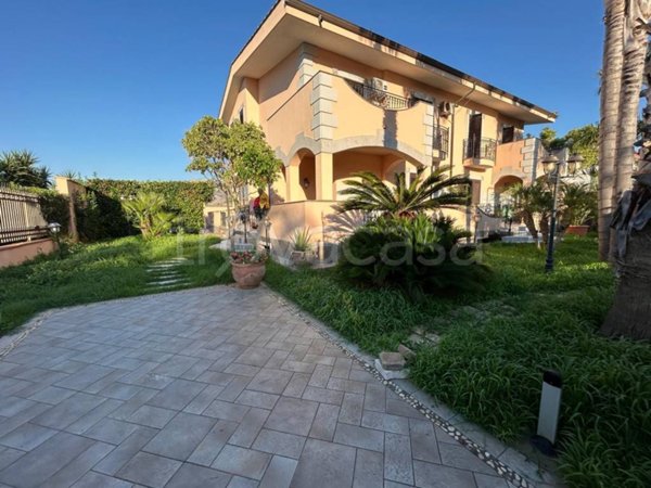 casa indipendente in affitto a Carini