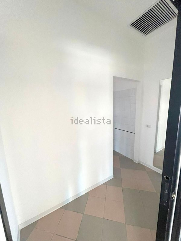 locale commerciale in affitto a Carini