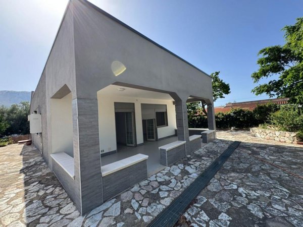 casa indipendente in affitto a Carini
