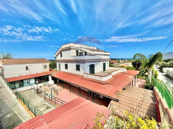 casa indipendente in affitto a Carini