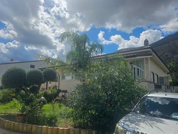 appartamento in affitto a Carini in zona Piraineto