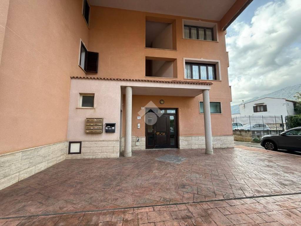 negozio in affitto a Carini