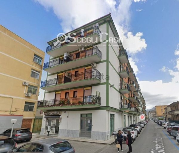 locale commerciale in affitto a Carini