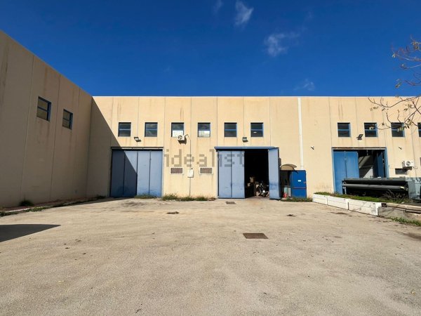 capannone in affitto a Carini in zona Bivio Foresta