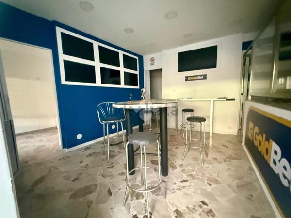 locale commerciale in affitto a Carini