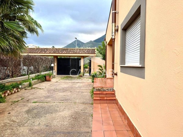 casa indipendente in affitto a Carini in zona Villagrazia di Carini