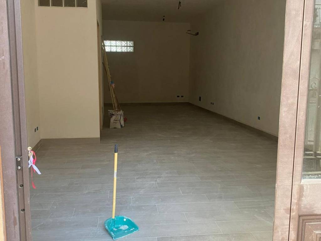 negozio in affitto a Carini in zona Villagrazia di Carini