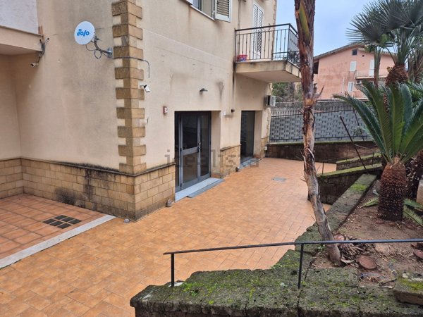 locale commerciale in affitto a Carini