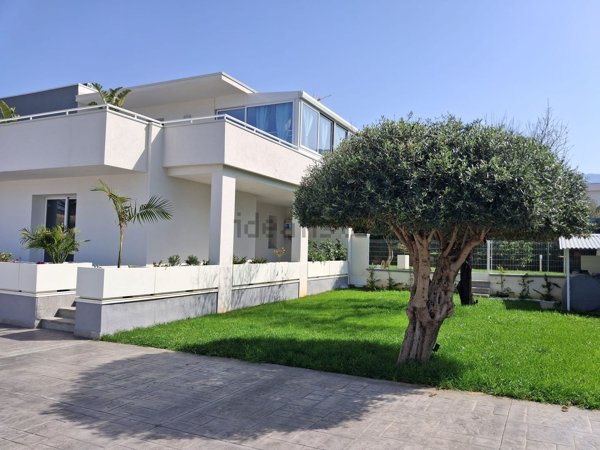 casa indipendente in affitto a Carini in zona Piraineto