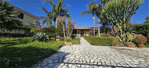 quadrivano in affitto a Carini in zona Piraineto