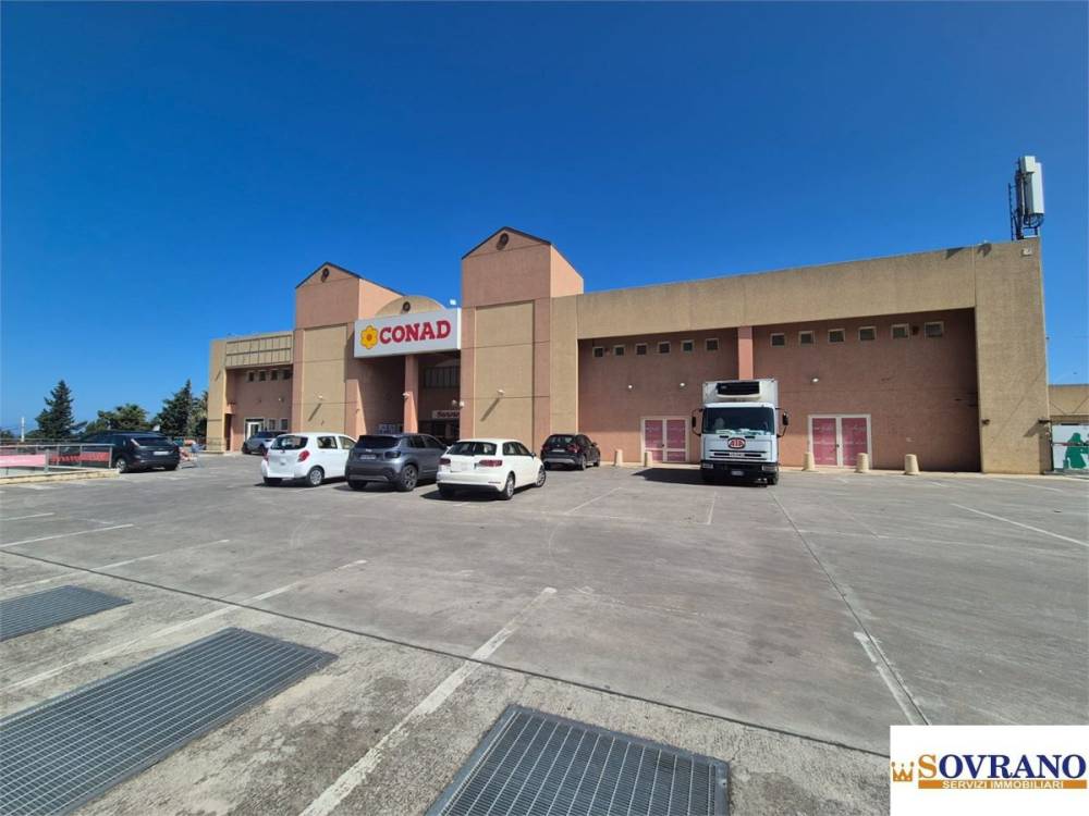 locale di sgombero in affitto a Carini