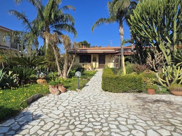 casa indipendente in affitto a Carini