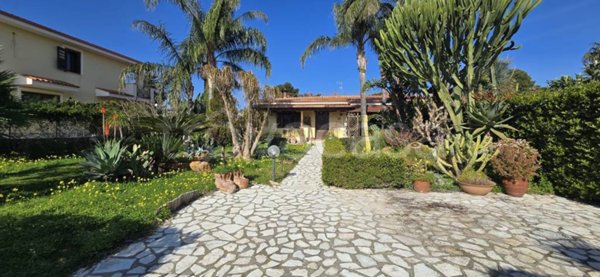 casa indipendente in affitto a Carini