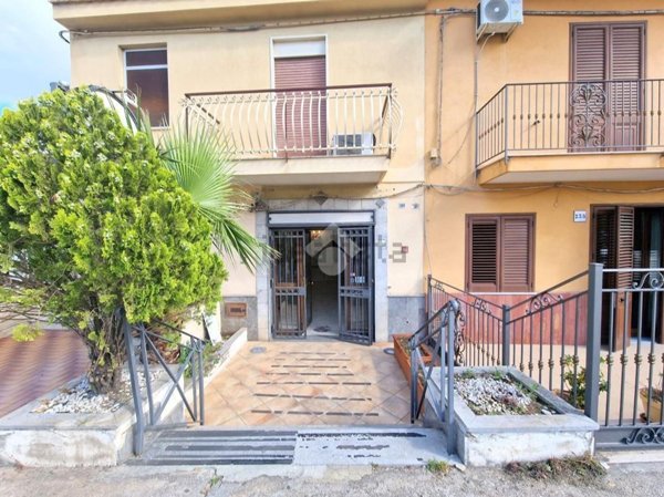 negozio in affitto a Carini