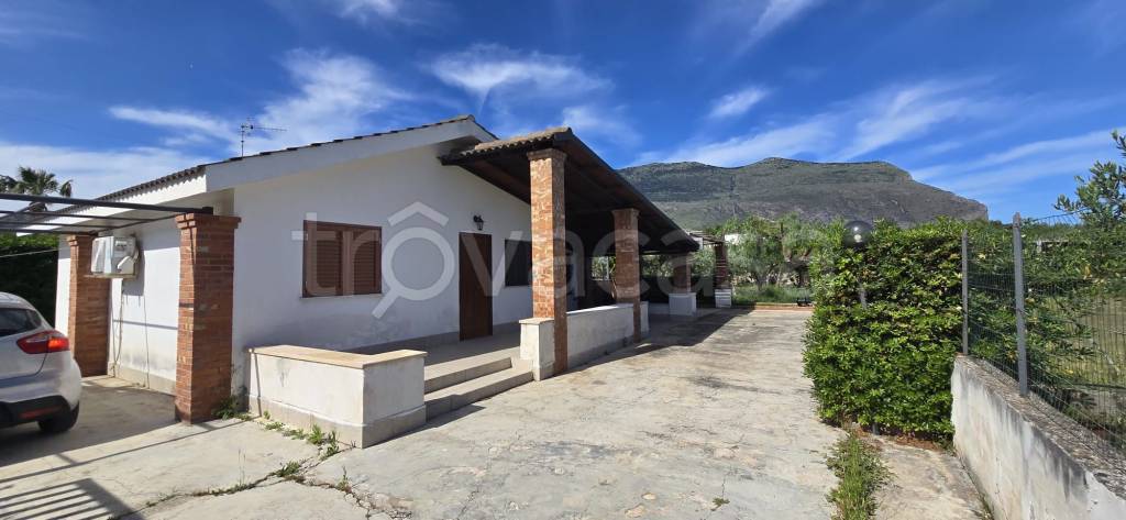 casa indipendente in affitto a Carini