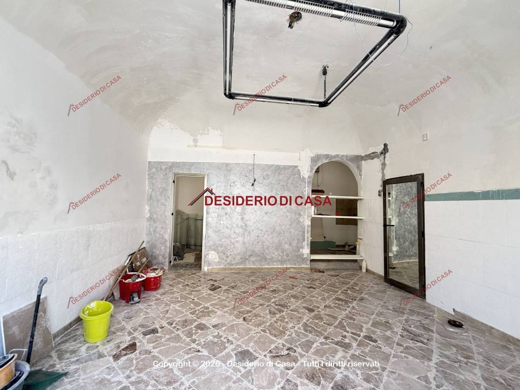 negozio in affitto a Carini in zona Villagrazia di Carini