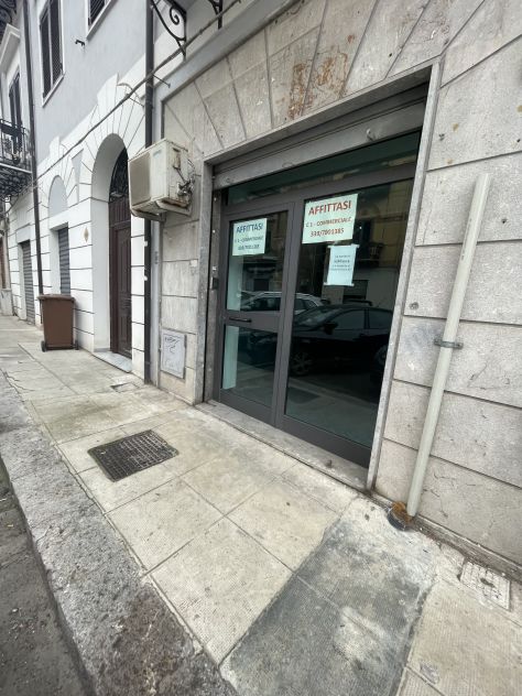 negozio in affitto a Carini