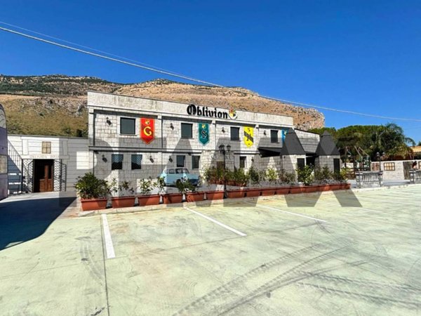 locale commerciale in affitto a Carini in zona Bivio Foresta