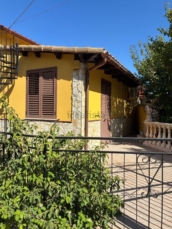 casa indipendente in affitto a Carini