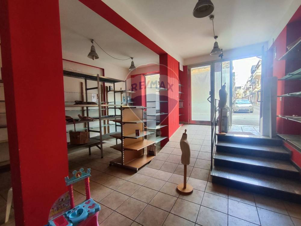 locale commerciale in affitto a Casteldaccia