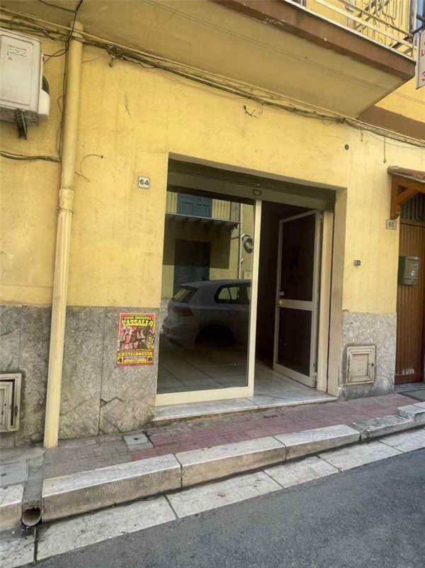 negozio in affitto a Casteldaccia