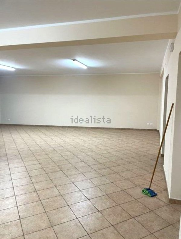 locale di sgombero in affitto a Casteldaccia