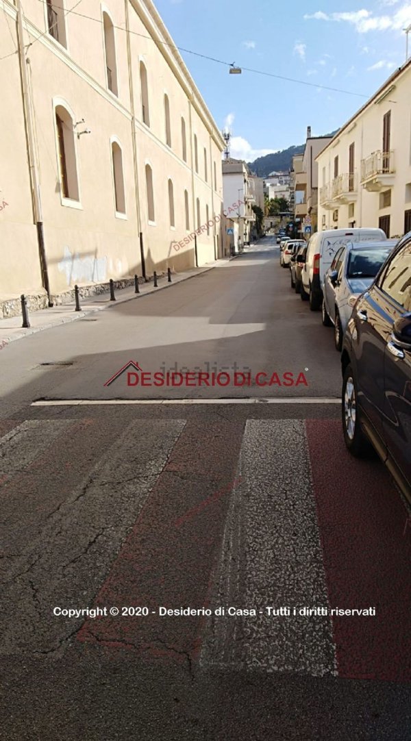 locale di sgombero in affitto a Cefalù