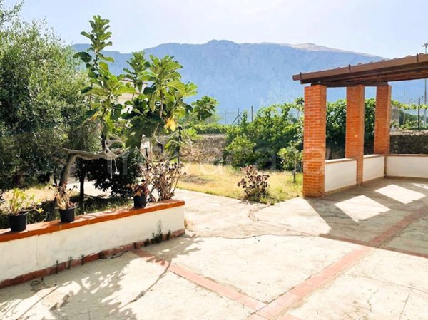 casa indipendente in affitto a Cinisi