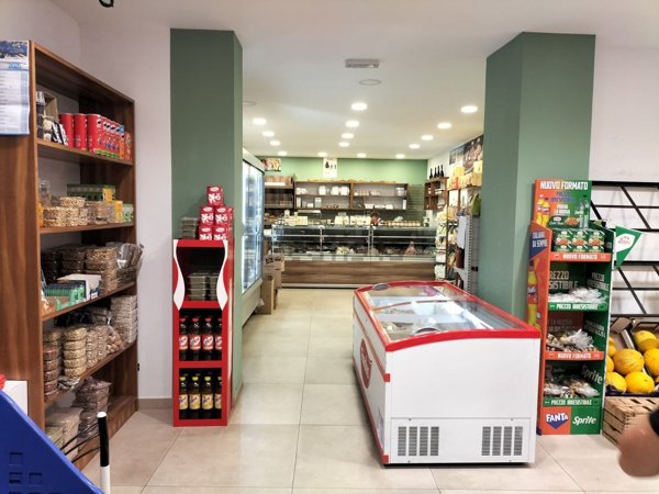 locale commerciale in affitto a Cinisi