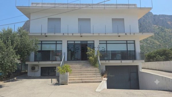 locale commerciale in affitto a Cinisi