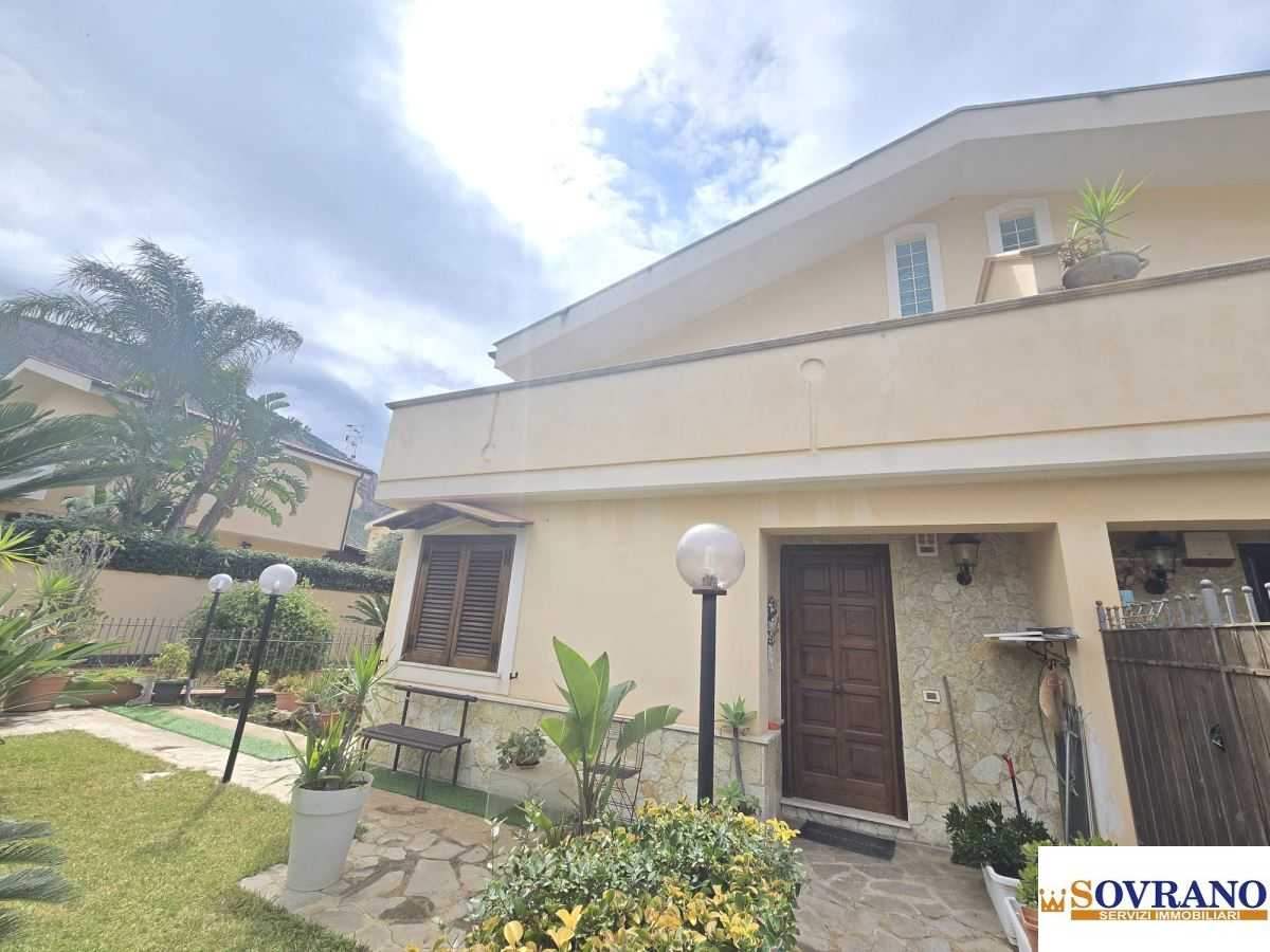 casa indipendente in affitto ad Isola delle Femmine
