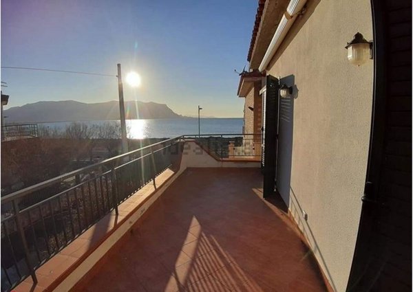 appartamento in affitto ad Isola delle Femmine