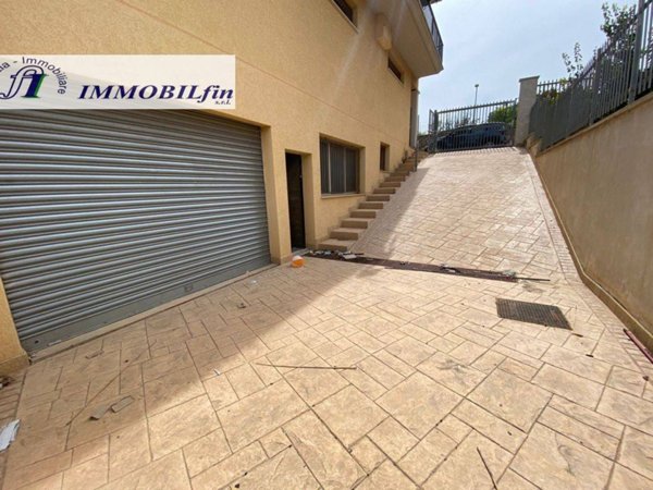 locale di sgombero in affitto a Misilmeri in zona Portella di Mare