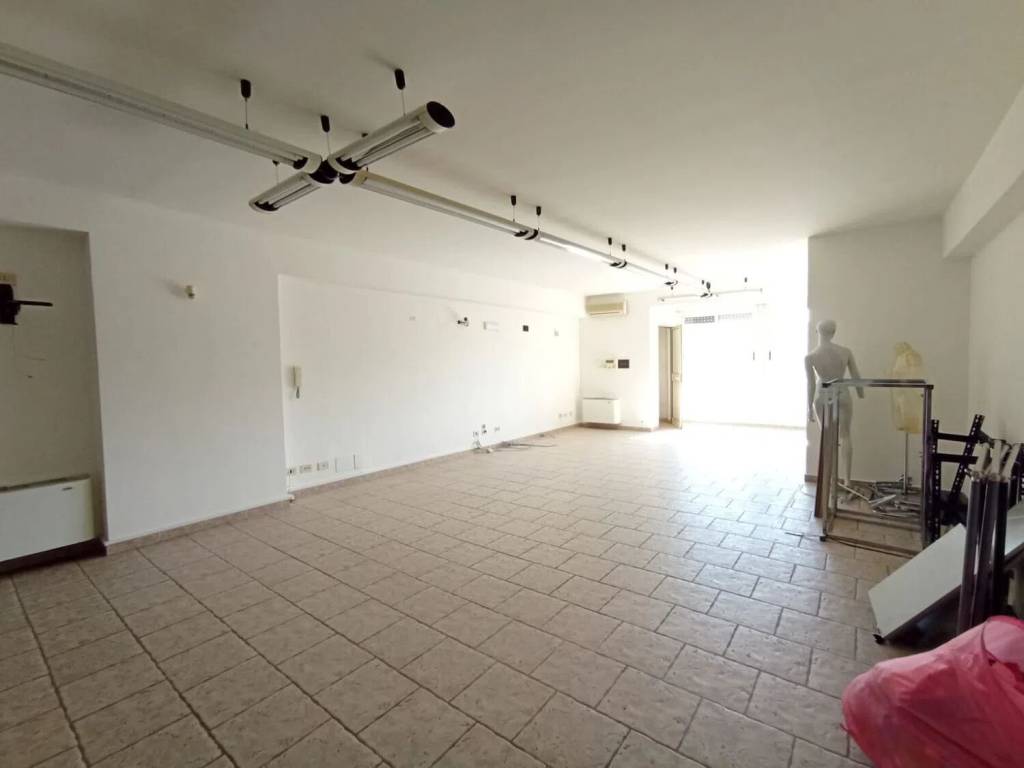 negozio in affitto a Misilmeri