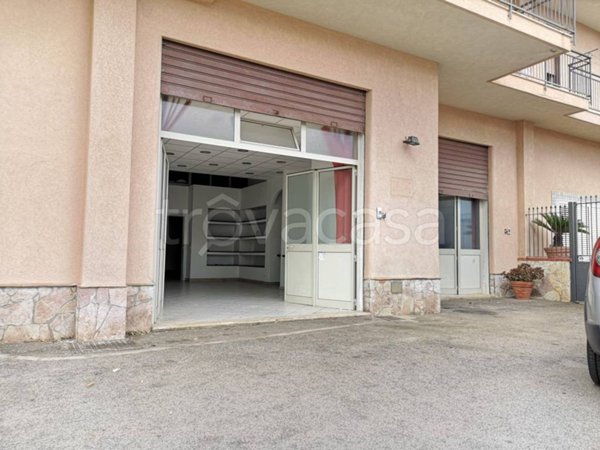 locale commerciale in affitto a Monreale