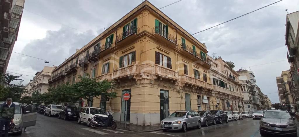 negozio in affitto a Monreale in zona San Martino delle Scale