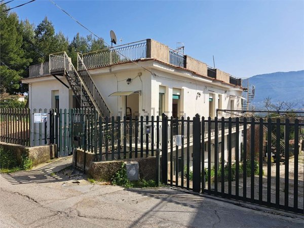 casa indipendente in affitto a Monreale in zona Pioppo