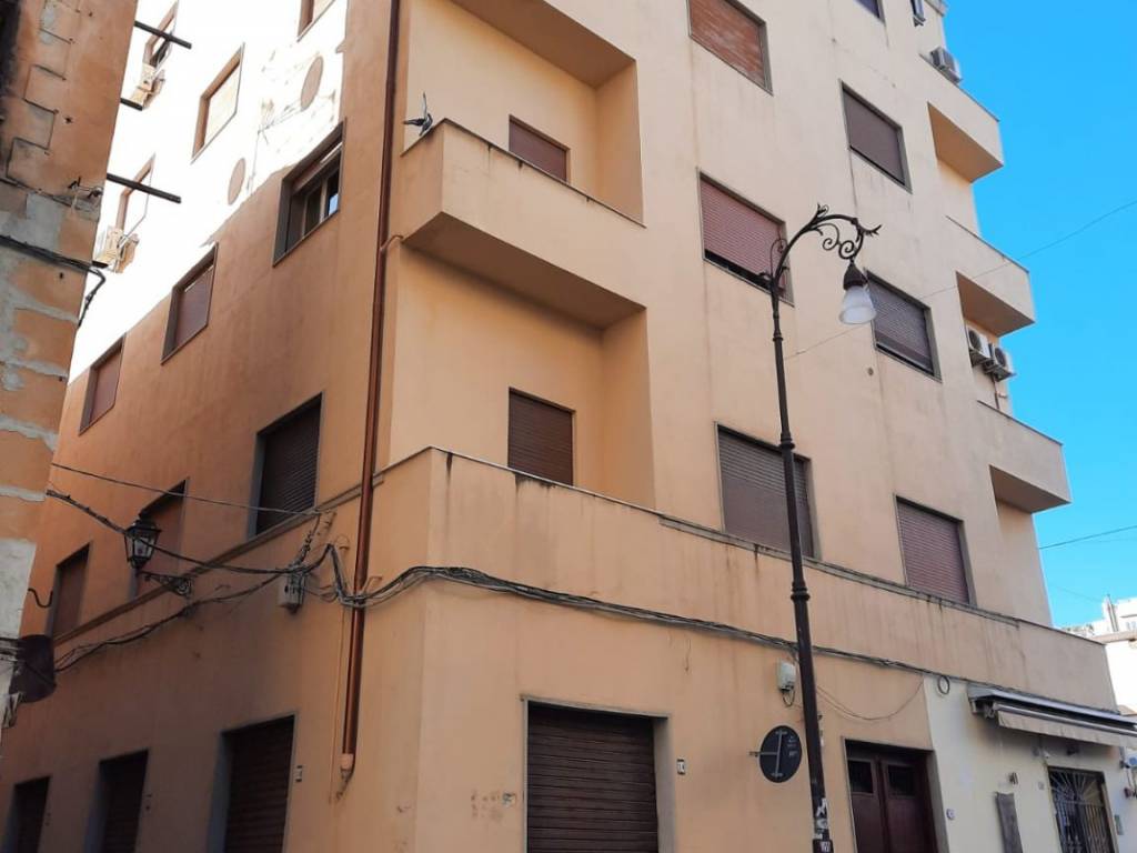 locale commerciale in affitto a Palermo in zona Centro storico